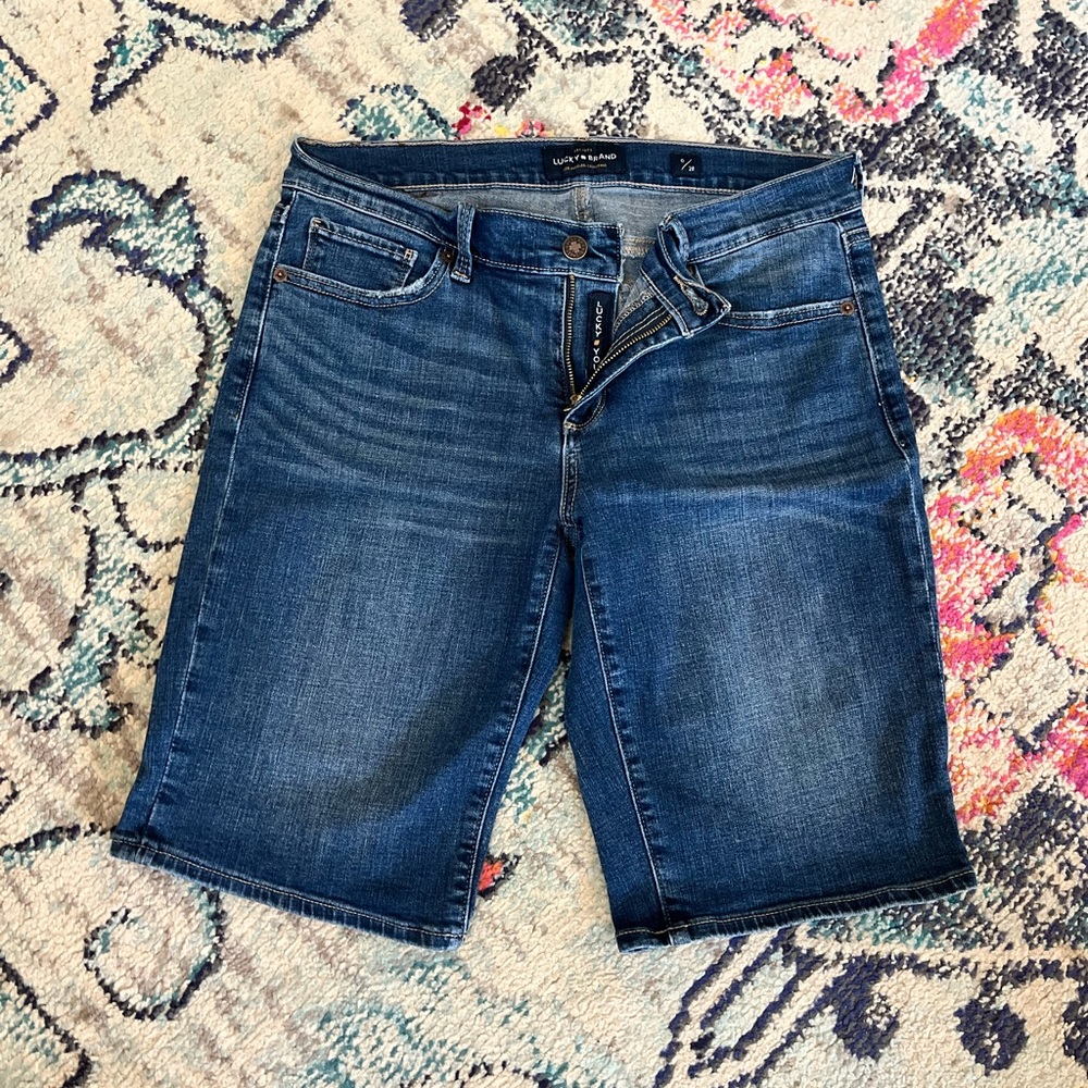 Lucky Brand Bermuda Shorts size 28